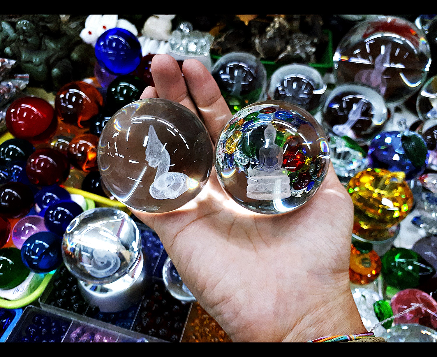 ลูกแก้ว ลาย พญานาค 3มิติ ขนาด 10ซม (4นิ้ว) 15ซม (6นิ้ว) และ 20ซม (8นิ้ว) พร้อมฐานตั้งรองไม้ หมุนรอบด้านได้