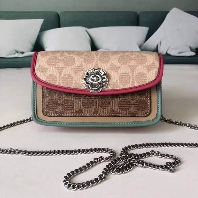Coach Parker Crossbody In Blocked Signature Canvas (แอดไลน์ก่อนสั่งซื้อ)