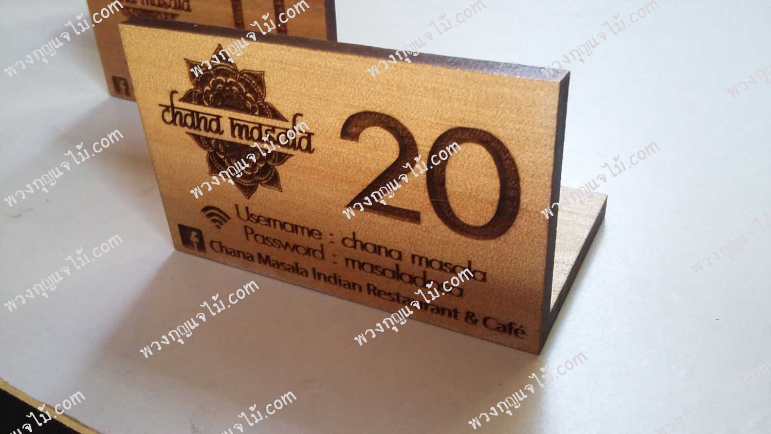 ป้ายไม้ตั้งโต๊ะต้อนรับ ป้ายหมายเลขโต๊ะอาหาร