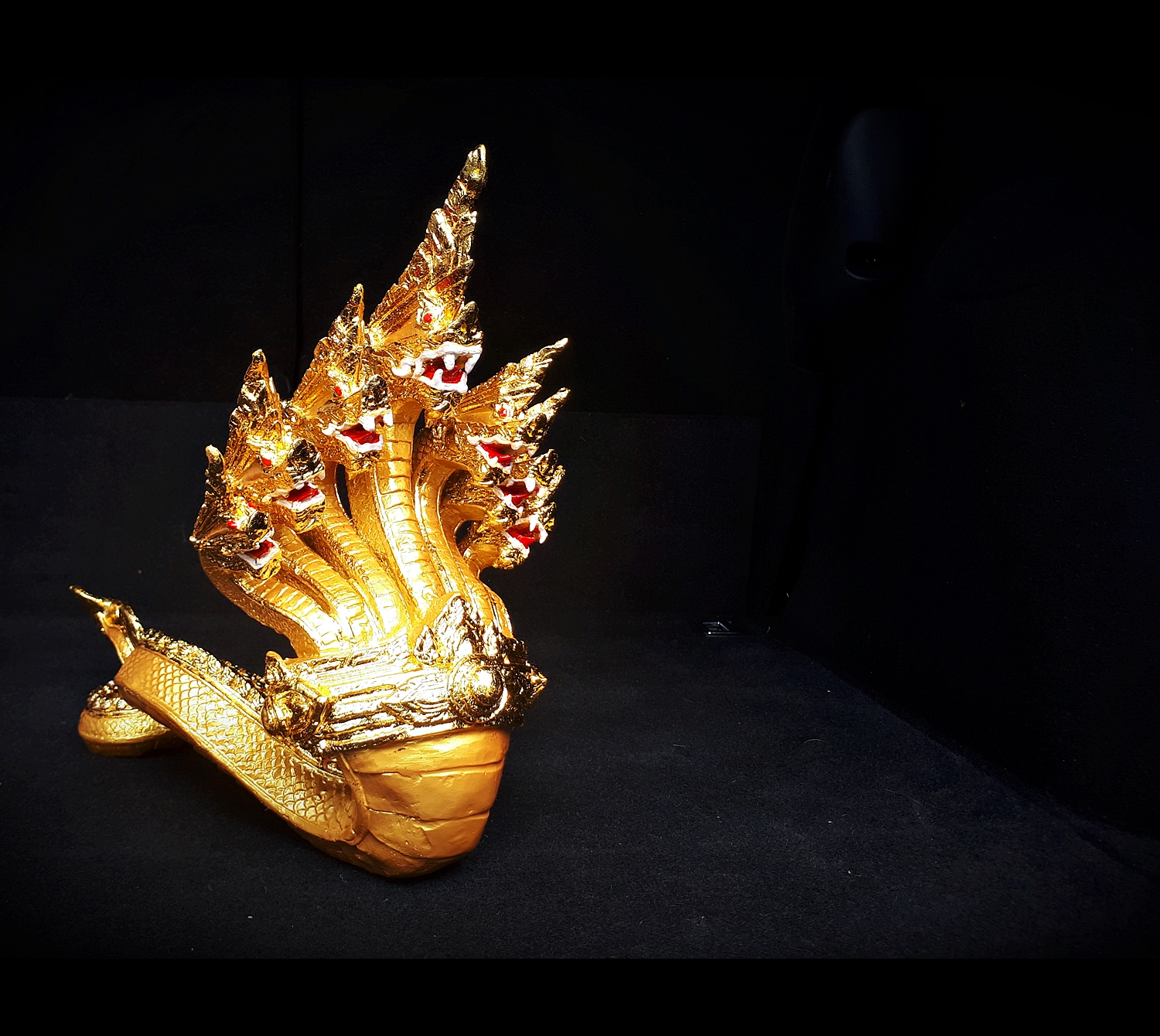 รูปหล่อ พญานาค อนันตนาคราช 7เศียร เลื่อย สีทอง เนื้อโลหะ (ปิดทอง ชุบทองด้าน ยาว14นิ้ว สูง11.5นิ้ว) (ขายปลีก ขายส่ง งานฝีมือสั่งทำหล่อ)