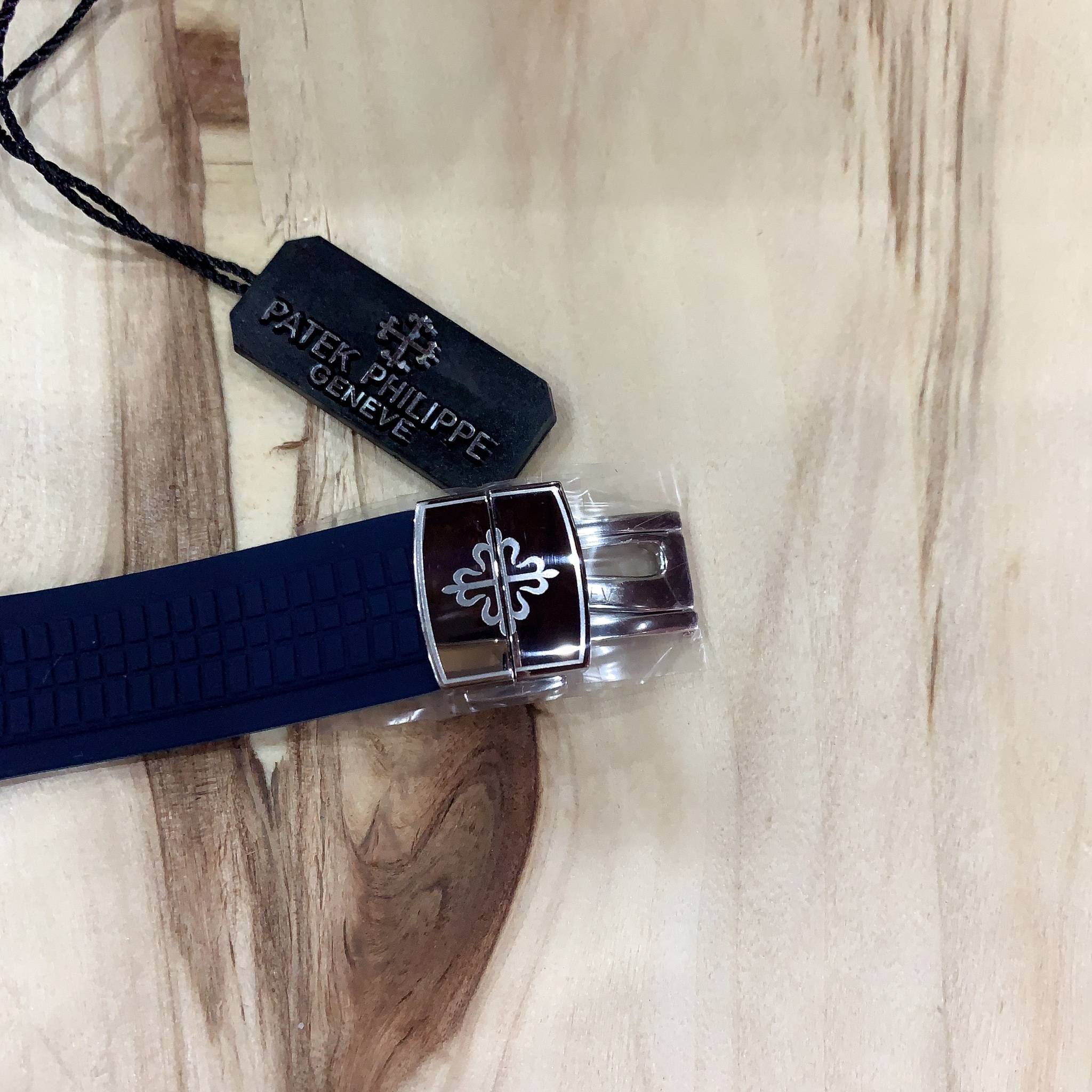 นาฬิกา Patek Philippe Aquanaut Mirror Swiss หน้าปัดน้ำเงิน