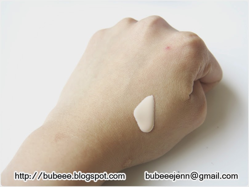 Sofina Primavista Long Keep Base UV SPF20PA++ 25mL เมคอัพเบสที่มีส่วนผสมพิเศษที่จะช่วยควบคุมความมันและเหงื่อบนใบหน้า เพื่อช่วยป้องกันความมันระหว่างวันและ เพื่อช่วยลดการเกิดฝ้าและสิว ด้วยสูตร Oil- Free จะช่วยสร้างชั้นผิวหนังให้ดูสดชื่นและเรียบเนียนเพื่อช่ว