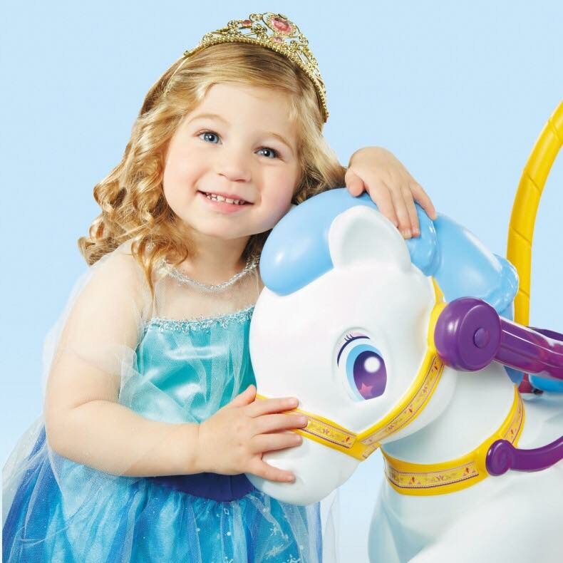 รถม้าสุดคลาสสิคสำหรับเจ้าหญิงตัวน้อย Little Tikes Princess Horse & Carriage