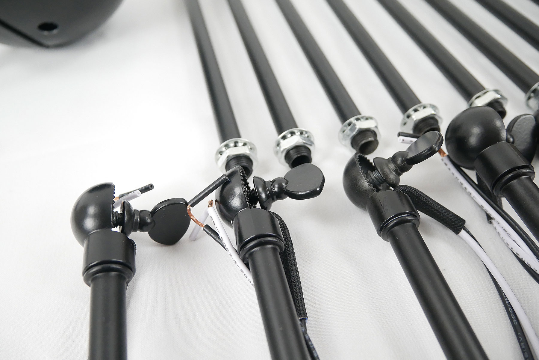 โคมไฟระย้าเหล็กทรงแมงมุม 12 ขา สีดำ สไตล์ Loft American