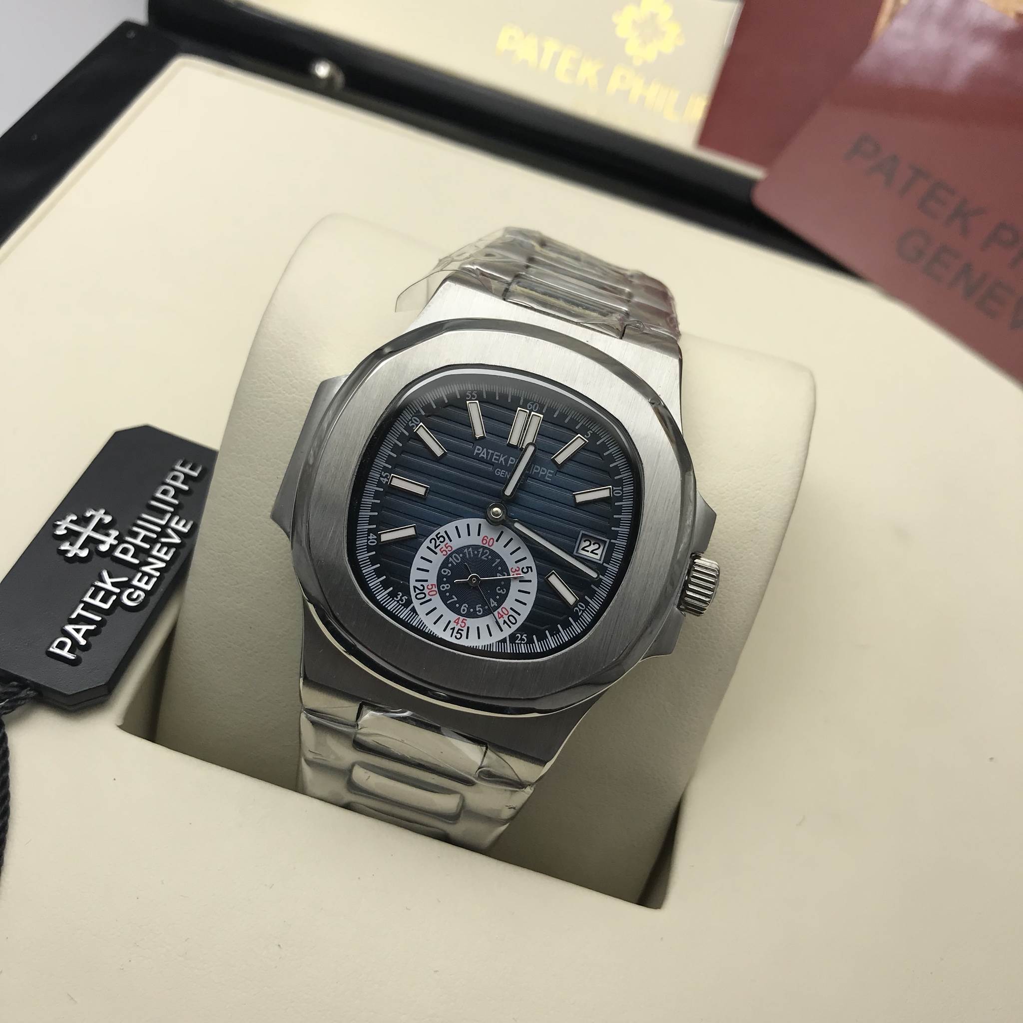 นาฬิกา Patek Philippe รุ่น Men Nautilus 5980 Stainless With Grey Dial