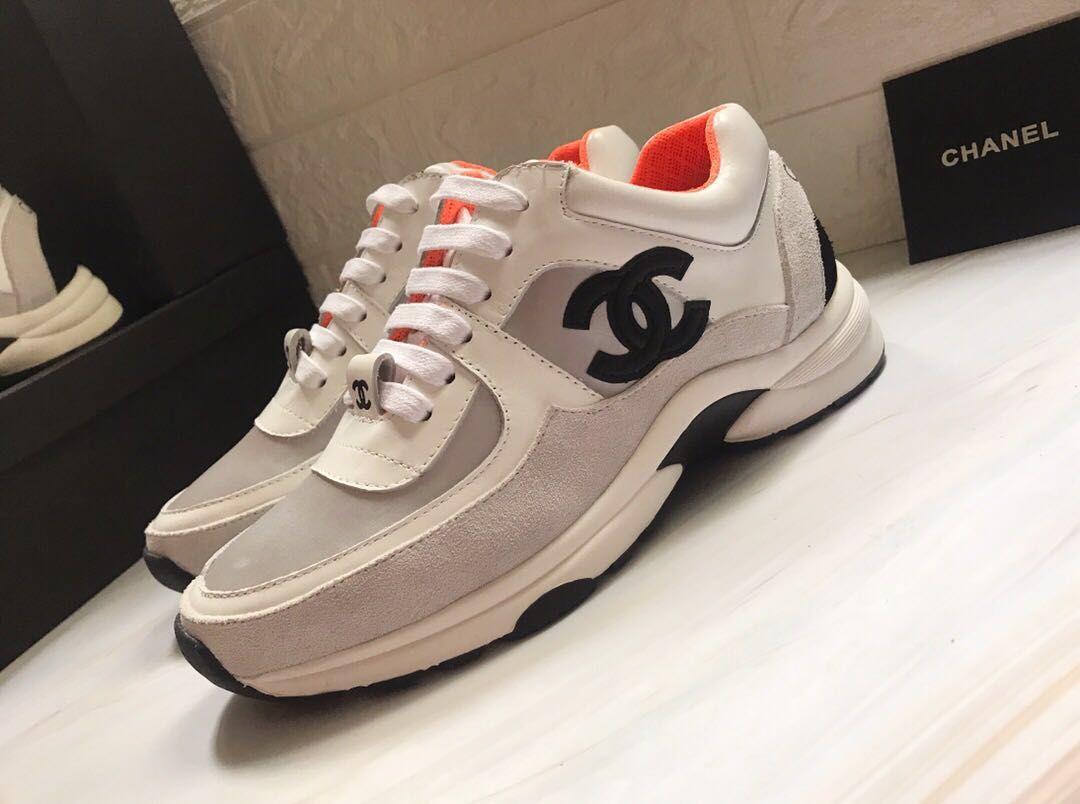 รองเท้าผ้าใบ cn sneakers รุ่นใหม่ สอบถามไซส์ได้ค่ะสต็อคของเปลี่ยนตลอด
