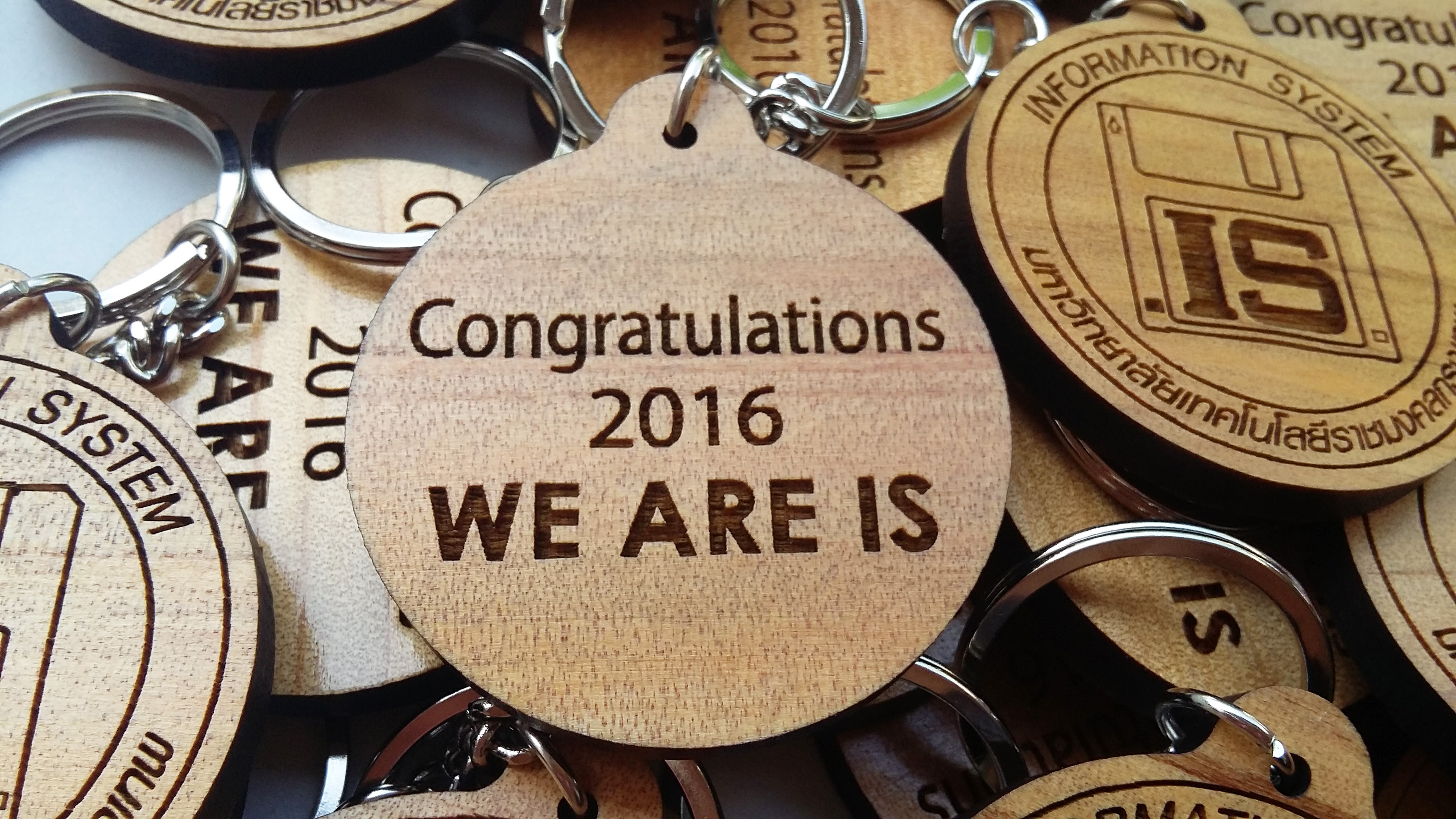 พวงกุญแจไม้ พวงกุญแจที่ระลึก - ของที่ระลึกจบการศึกษา IS ม.เทคโนโลยีราชมงคลกรุงเทพ