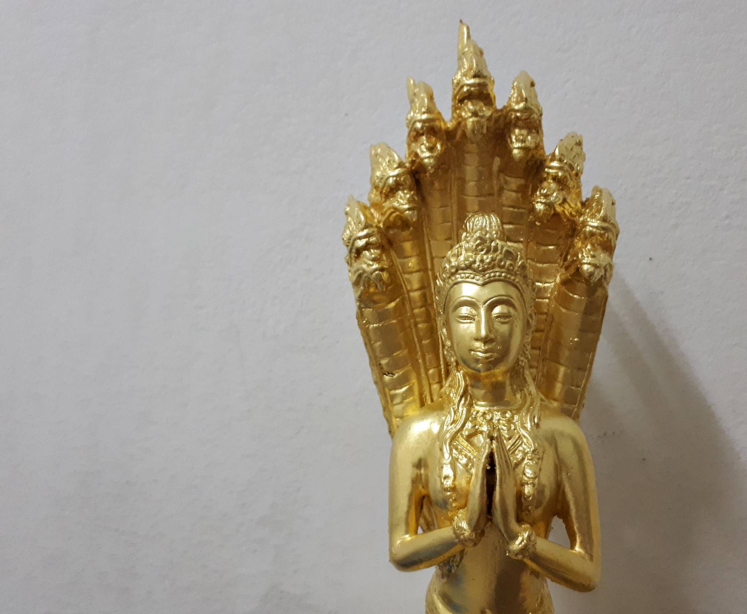 รูปหล่อ คู่ พญานาคราช ปางพรมมือ ปิดทอง (ท่านปู่นาคา-ศรีสุทโธ ท่านยานาคี-ศรีปทุมวัน) พญานาคปรก 7ตน 7เศียร โลหะทองเหลือง (ขนาดบูชา สูง15นิ้ว)