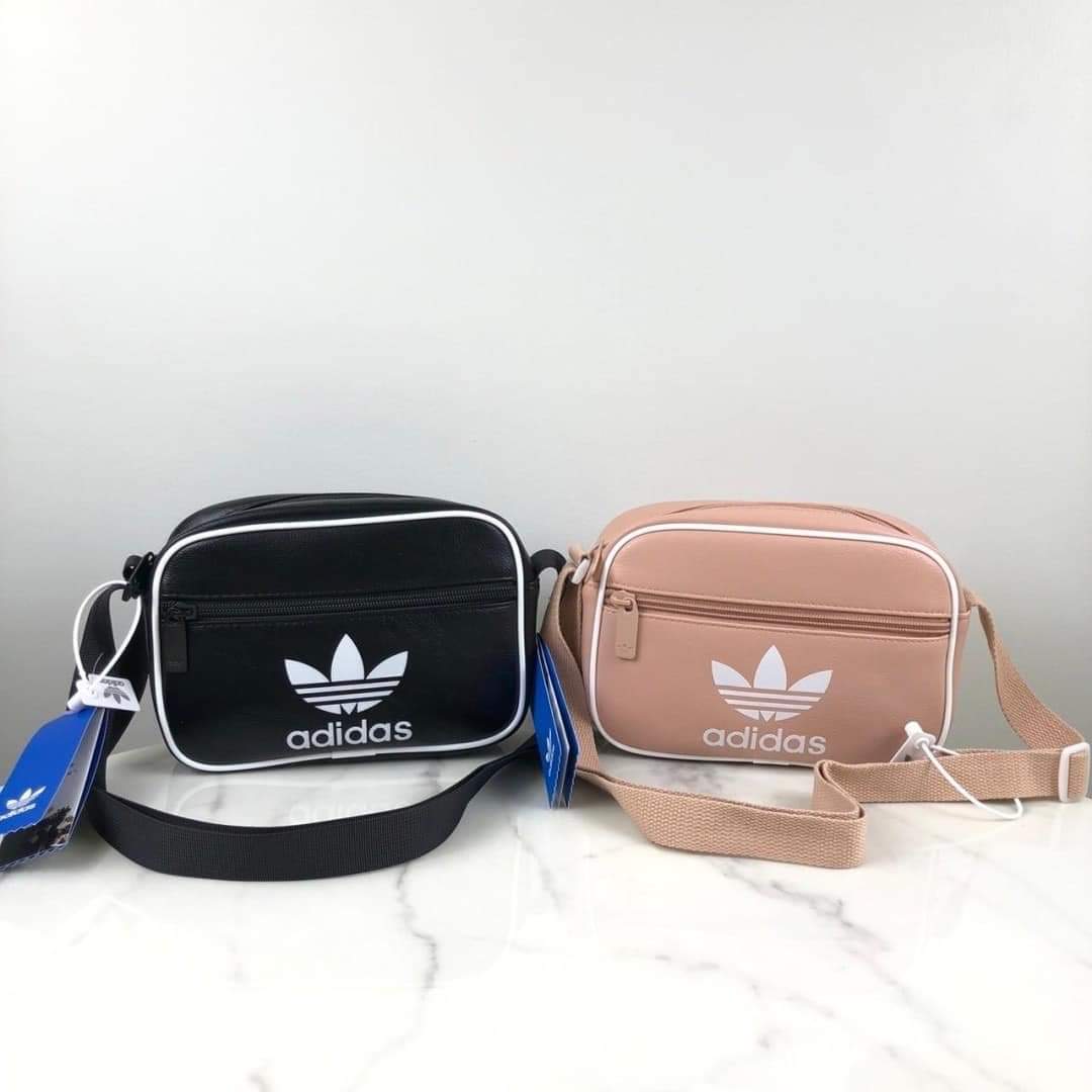 Adidas Crossbody Bag (แอดไลน์ก่อนสั่งซื้อ)