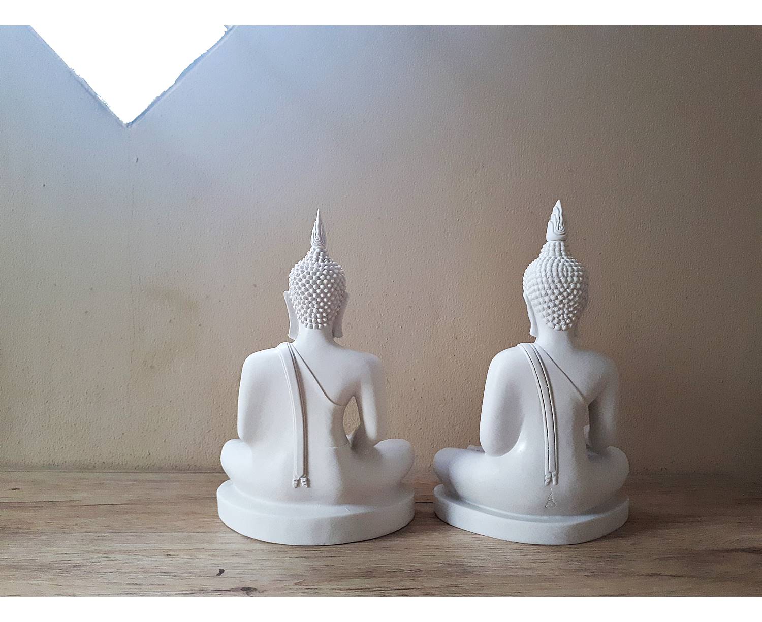 รูปหล่อ พระพุทธรูป เชียงแสนสุโขทัย ปางสมาธิ ปางมารวิชัย เนื้อเรซิ่น สีขาวงา - (หน้าตัก9นิ้ว สูง13.5นิ้ว ลึก5นิ้ว)