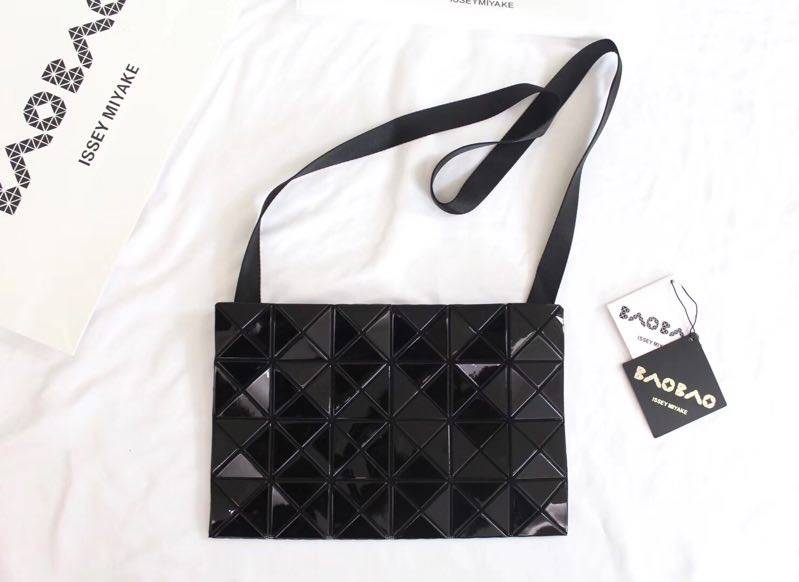 กระเป๋า issey 6x4 มีหลายสี