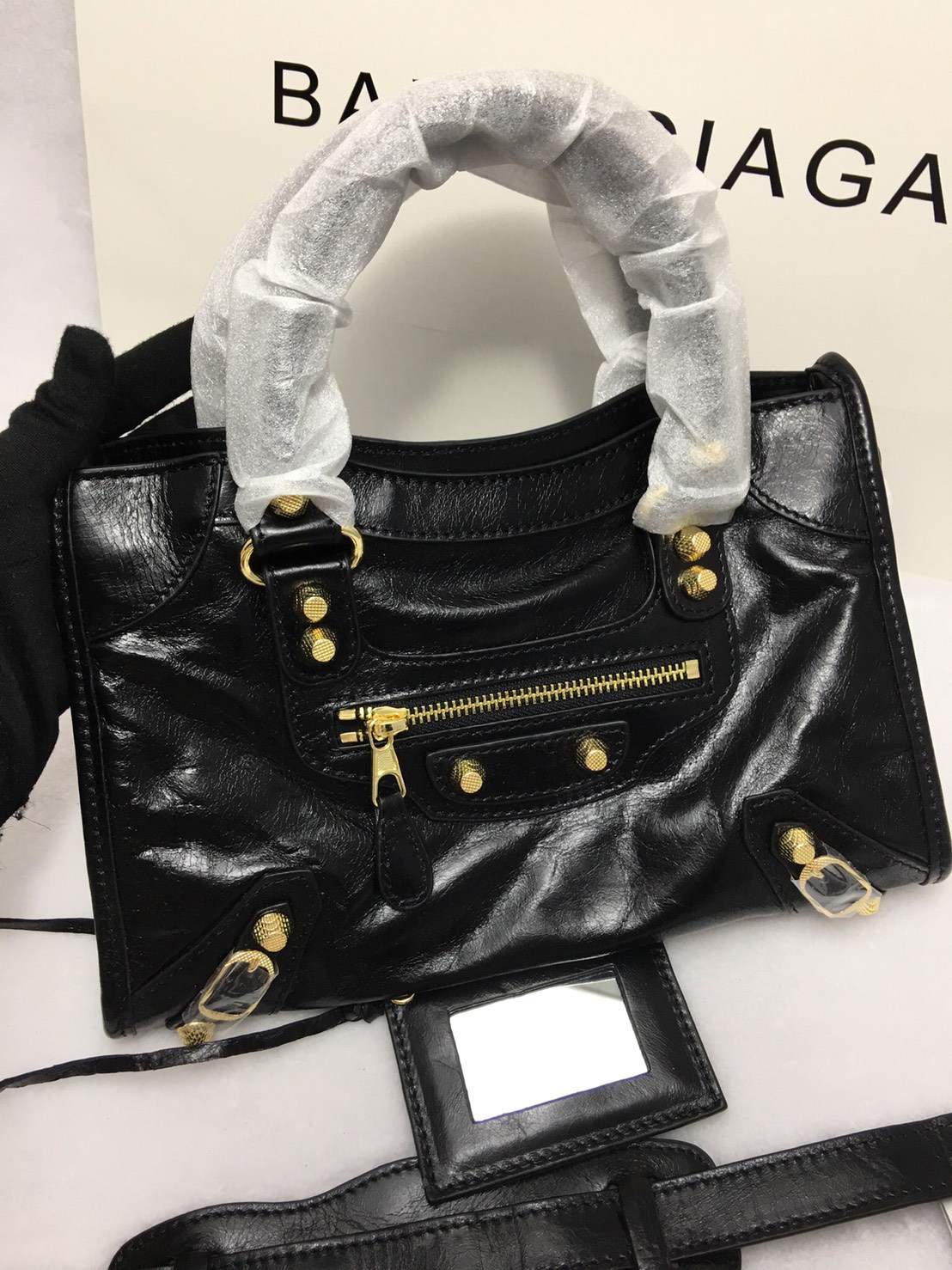 กระเป๋า balen classic city small bag 11 นิ้ว สีดำ หมุดเงิน หมุดทอง หมุดดำ