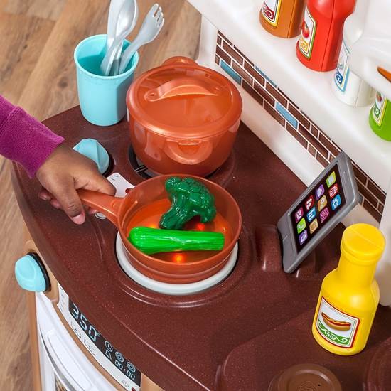 ชุดครัวจำลองสำหรับเด็ก Step2 Fun with Friends Kitchen (Tan)