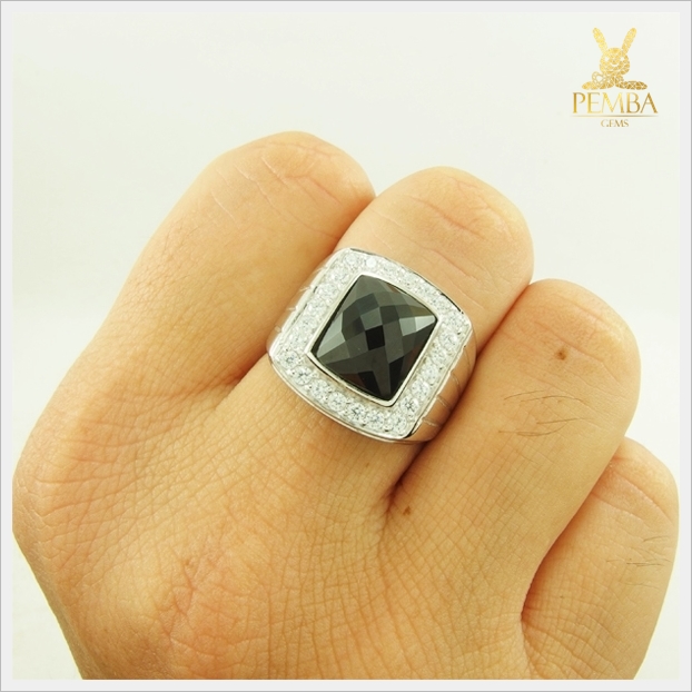 แหวนนิล ล้อมเพชรCZ งดงาม เสริมอำนาจบารมี ลูกน้องรักใคร่