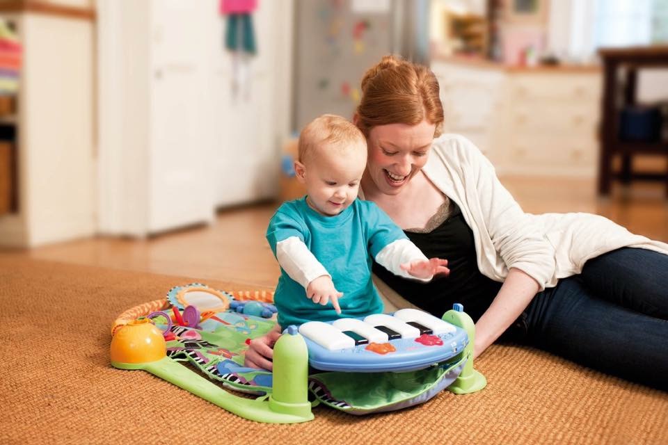 เพลย์ยิมเสริมพัฒนาการ Fisher-Price Kick 'n Play Piano Gym (Discover 'n Grow)