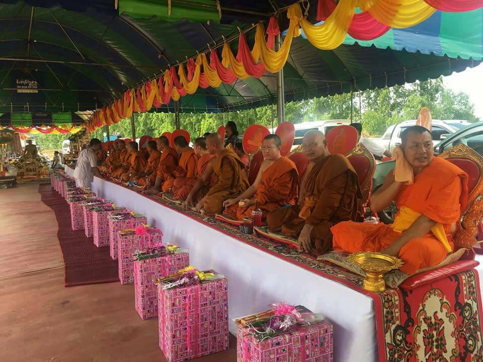 รูปหล่อ หลวงพ่อจรัญ ยืนอุ้มบาตร (มหาลาภ) วัดอัมพวัน สิงห์บุรี (พระบูชา เนื้อโลหะ ขนาดบูชา 12นิ้ว) #รับประกันแท้