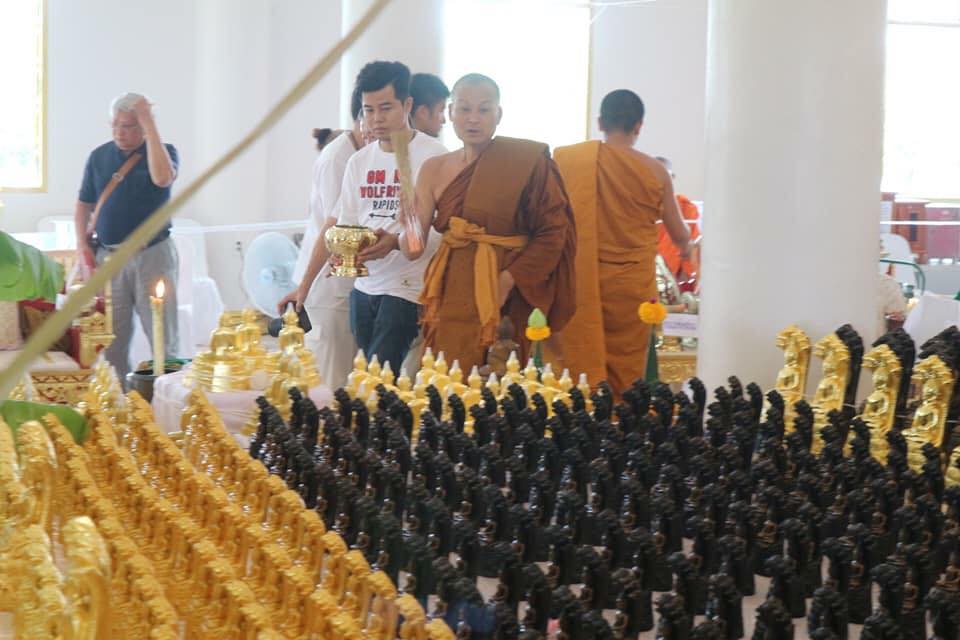 หลวงพ่อเจ็ดกษัตริย์ พระพุทธสิริสัตตราช ( พระบูชา ขนาดหน้าตัก 3 นิ้ว เนื้อโลหะชนวน ปิดทองคำแท้ )