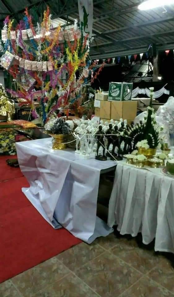 รูปหล่อ หุ่นพยนต์ขุนศึกพรหมมหาราช ปราบมาร (เชิญดวงจิตเทวดา ท่านปู่ขุนศึก ยุค นักรบไทย ของพระเจ้าพรหมมหาราช) เนื้อเรซิ่น สีขาว (ขนาดสูง14นิ้ว ฐาน3x5นิ้ว) (จัดสร้างเพียง99องค์) ปี2559 #รับประกันแท้ - หลวงพ่อหนุน วัดพุทธโมกข์