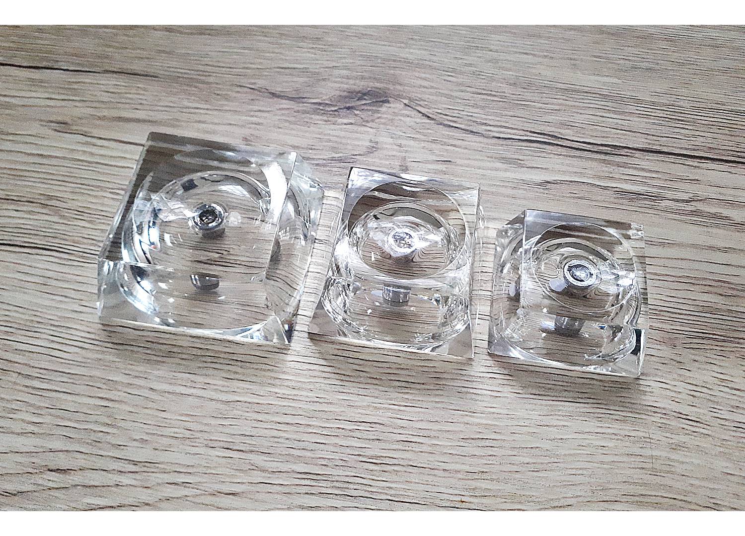 ฐาน วางลูกแก้ว (ชนิด คลิลิกใส แบบมีไฟส่องสว่าง) (ขนาด 11/10/8/6/5/4/3 ซม)