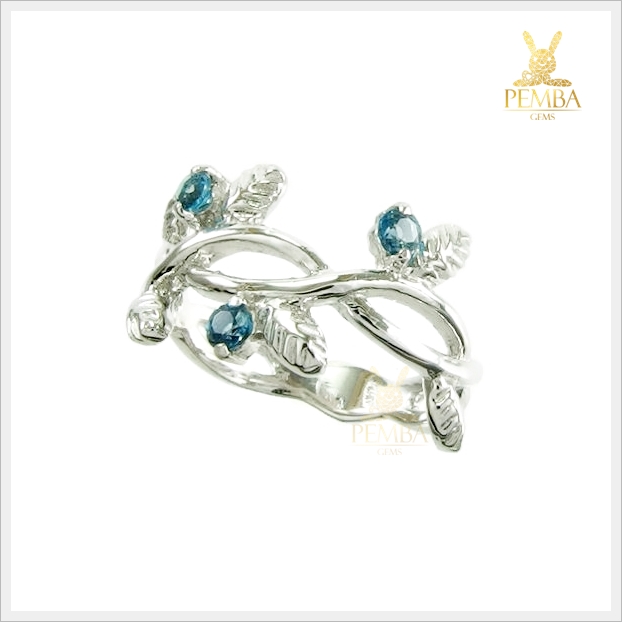 แหวนลอนดอนบลูโทแพซ ดีไซน์รูปใบมะกอกสุดเก๋ เงินท้925 แหวนพลอยแท้