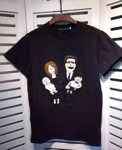 เสื้อยืด d* family size s m l มีสี ดำและขาว