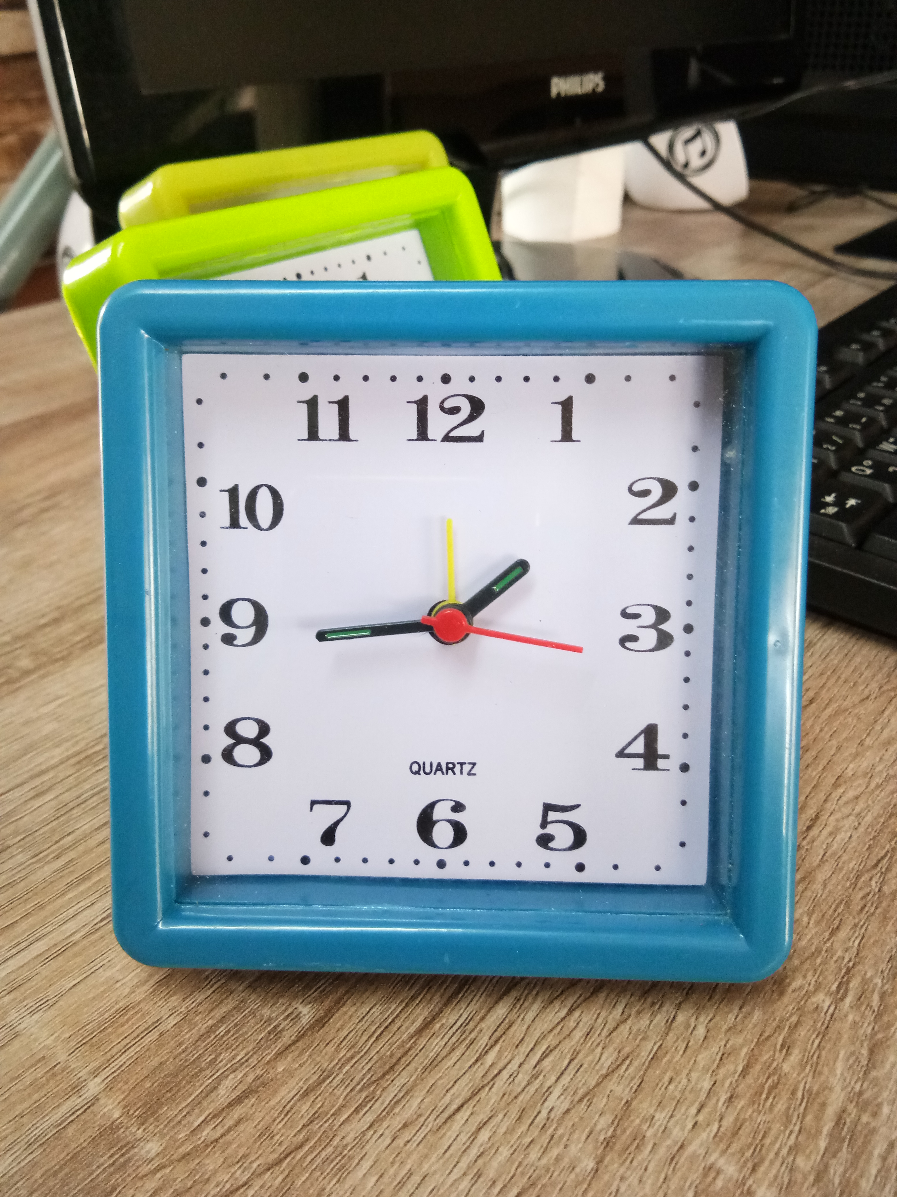 นาฬิกาปลุกตั้งโต๊ะ