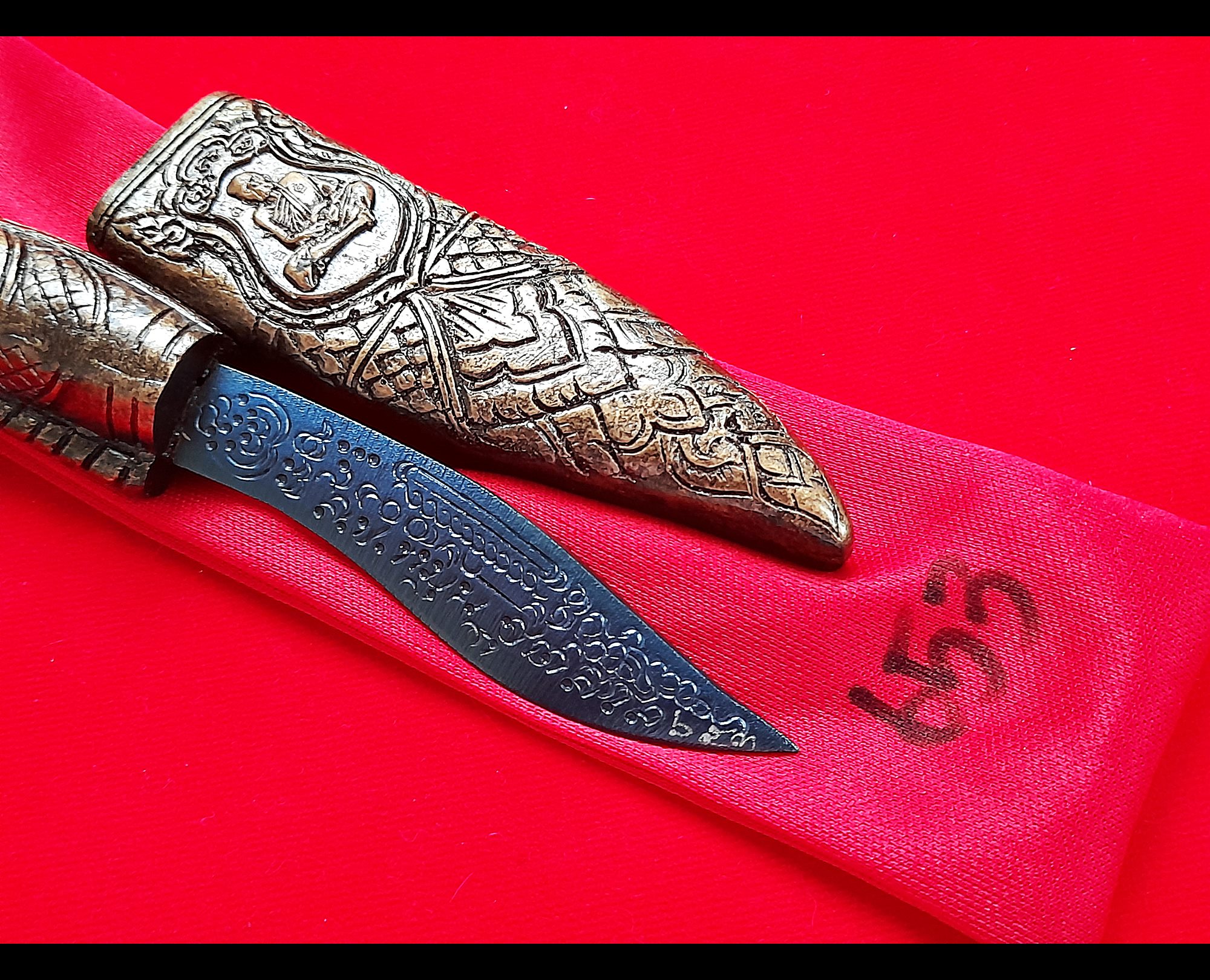 มีดหมอ เหล็กน้ำพี้ หัวด้าม-ท้าวเวสสุวรรณ (ปลอกและด้ามทำจากผงเหล็กน้ำพี้ผสมเลซิล) สร้าง999เล่ม ปี2562 #รับประกันแท้ - หลวงปู่หมุน วัดบ้านจาน