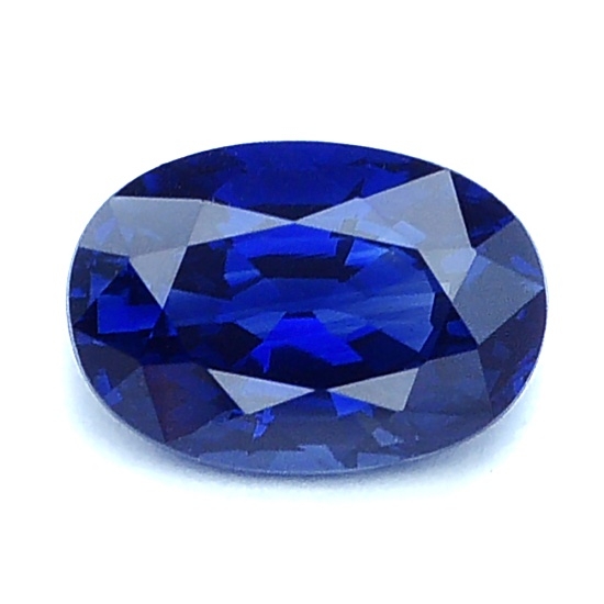 Blue Sapphire พลอยไพลินรูปไข่ น้ำหนัก 1.54 กะรัต ขนาด 5.3x7.8x4 มิล สีน้ำเงินหวานสวย ไม่ติดดำ เนื้อสะอาดมองตาเปล่าไม่มีตำหนิ มีเส้นน้ำจางๆ ไฟดี