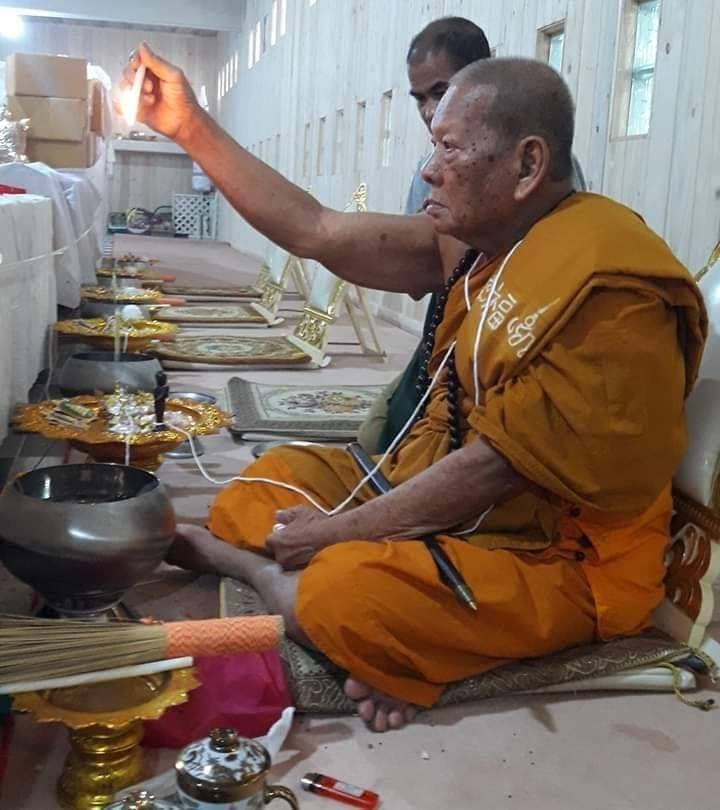 รูปหล่อ หลวงปู่หลิว-พระสังกัจจาย ประทับนั่งบน พญาเต่าเรือน พญาเต่ามังกร ปี2562 #รับประกันแท้