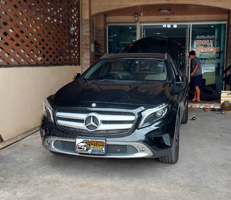 พรมปูพื้นรถยนต์เข้ารูป Benz GLA200