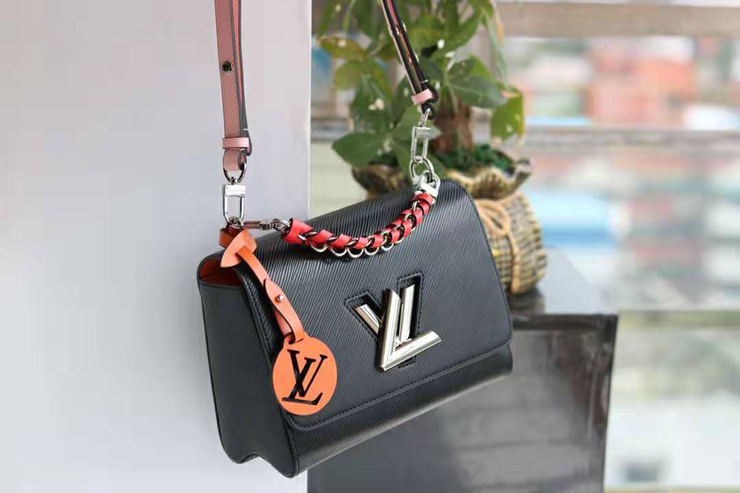 กระเป่า lv twist 9 นิ้ว มีหลายสี