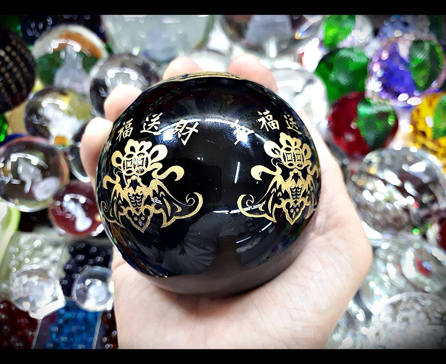 ลูกแก้ว ฮวงจุ้ย หยินหยาง อักษรจีน (สีดำ ขนาด8ซม) (ขายปลีก ขายส่ง)