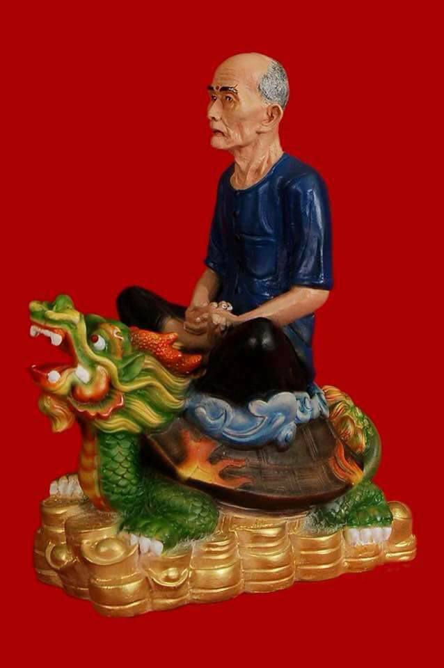 รูปหล่อ อาแปะ เซียนแปะโรงสี วัดศาลเจ้า นั่งเต่ามังกร ปี2561 (เนื้อเรซิ่น ลงเพ้นเขียนสี ขนาดหน้าตัก 5 นิ้ว)