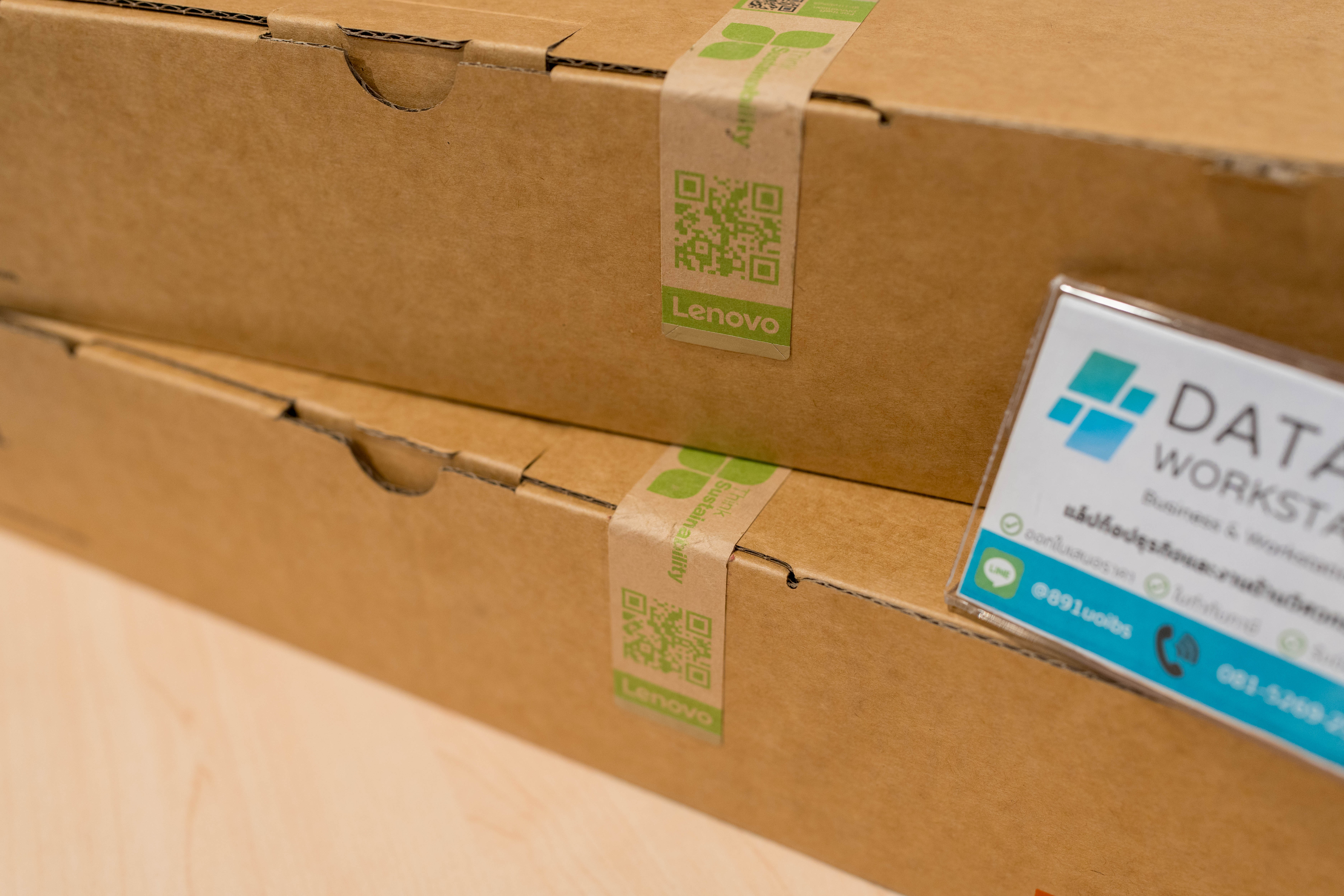 Workstation ThinkPad P16v Gen 2 CPU Ultra 7 165H/Ram32/SSD1TB/RTX 500 Ada 4GB/16" FHD+ IPS *สินค้ามือหนึ่งไม่แกะกล่อง(ทักแชทก่อนสั่งซื้อ)