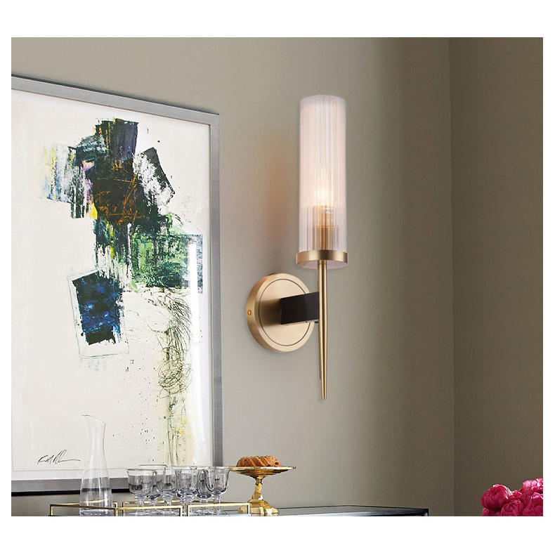 โคมไฟติดผนังภายในแก้วใสมีลอนทรงกระบอกแนวตั้งก้านปลายแหลม [CO-4562]