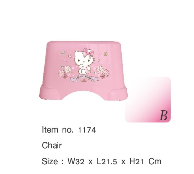 P10431 เก้าอี้นั่ง ลายคิตตี้ (32*21.5*21 cm) No.1174 เกรดเอ สีสวย ลิขสิทธิ์ถูกต้อง (ราคาส่งต่อ 1 โหล:12 ตัว:เฉลี่ย 90 บต่อตัว)