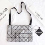 กระเป๋า issey 6x4 มีหลายสี