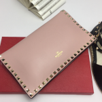 กระเป๋าคลัช valen rockstud clutch สีชมพู แบบสอดมือได้