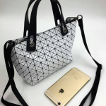 กระเป๋า issey 12x8 สีขาวแมทด้าน พร้อมสายยาว