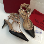 พร้อมส่ง รองเท้า valen rockstud ankle strap black matt รุ่นใหม่ 3 สาย หนังด้าน สีดำด้าน size 35-40 สอบถามไซส์ได้ค่ะสต็อคของเปลี่ยนตลอด