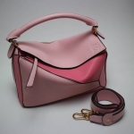 กระเป๋า loe puzzle bag 12 นิ้ว สีชมพูอ่อนเข้ม