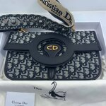 กระเป๋า dio oblique 10 นิ้ว