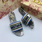 รองเท้า dio sandal มีหลายสี สอบถามไซส์ได้ค่ะสต็อคของเปลี่ยนตลอด