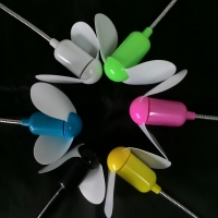 สีฟ้า