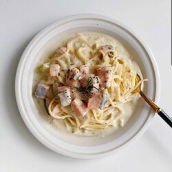 สปาเก็ตตี้ครีมซอสแซลมอน