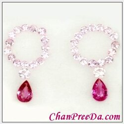 Sapphire พลอยเนื้อแข็งน้ำหนักรวม 2.61 กะรัตมีกลมก้นเพชรสีชมพูอ่อน 1.71 กะรัต รูปหยดน้ำสีม่วงบานเย็น 2 เม็ด 6x4 มิล น้ำหนัก 0.09 กะรัต ราคา 2350 บาท