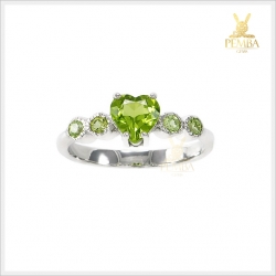 แหวนเพริดอตแท้ รูปทรงหัวใจสุดเก๋ ในติดนิ้วได้ทุกโอกาส แหวนพลอยแท้