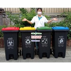 ถังขยะเท้าเหยียบ ทรงเหลี่ยม มีล้อเข็น ถังขยะแบบเหยียบ สีดำ ฝาสี 120 ลิตร