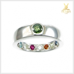 แหวนนพเก้าแท้ ชูเขียวส่อง เสริมมงคลชีวิตทุกด้าน