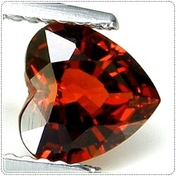 พลอยสเปคสไทท์ SPESSARTILE รูปหัวใจ น้ำหนัก 1.72 กะรัต ขนาด 7.1x7.2x4.3 มิล สีส้มเข้ม สีสวย ไมติดคล้ำ ไม่ดำ ไฟดีมาก รูปร่างสวย สมบูรณ์